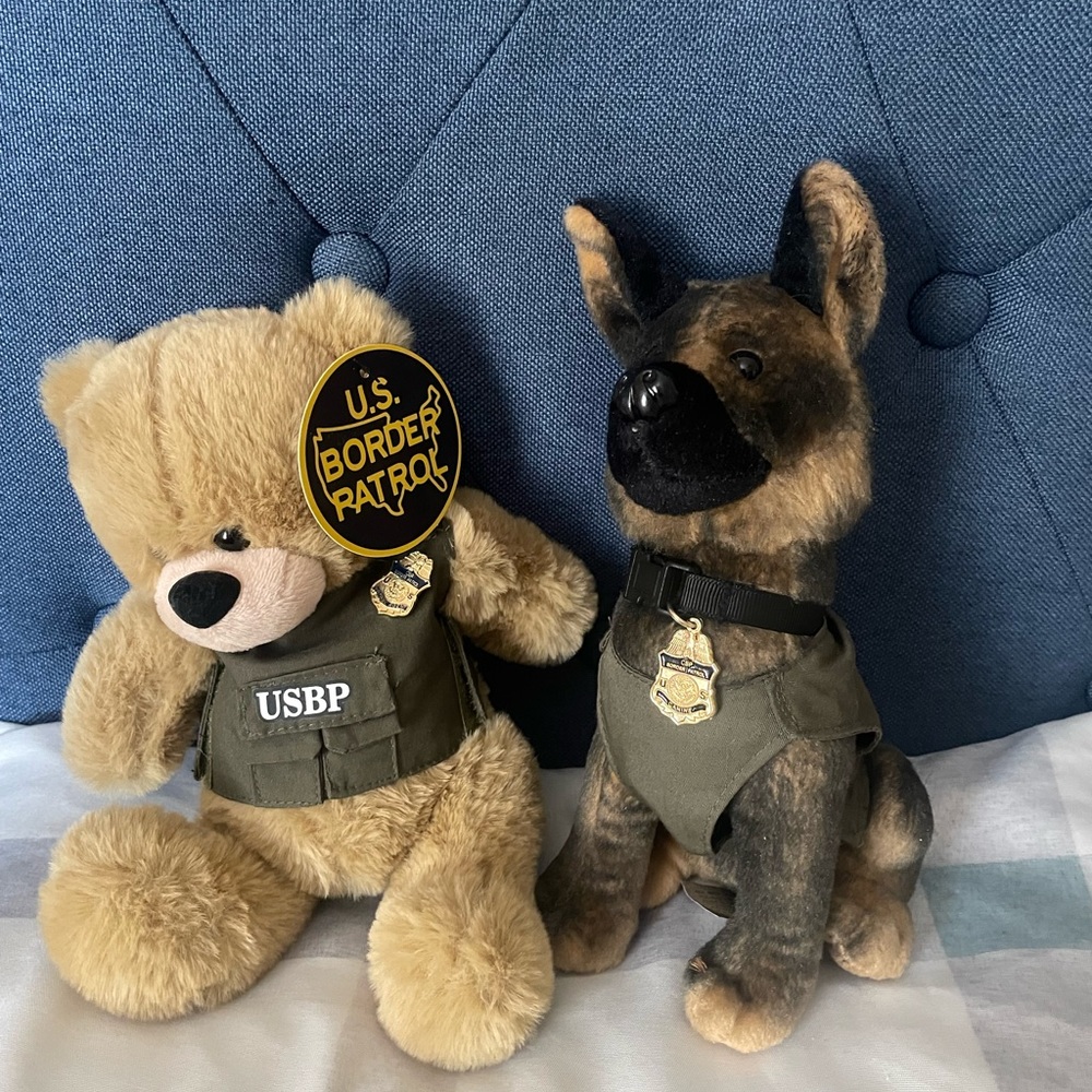 Stuffed animal friends “BORDER PATROL”